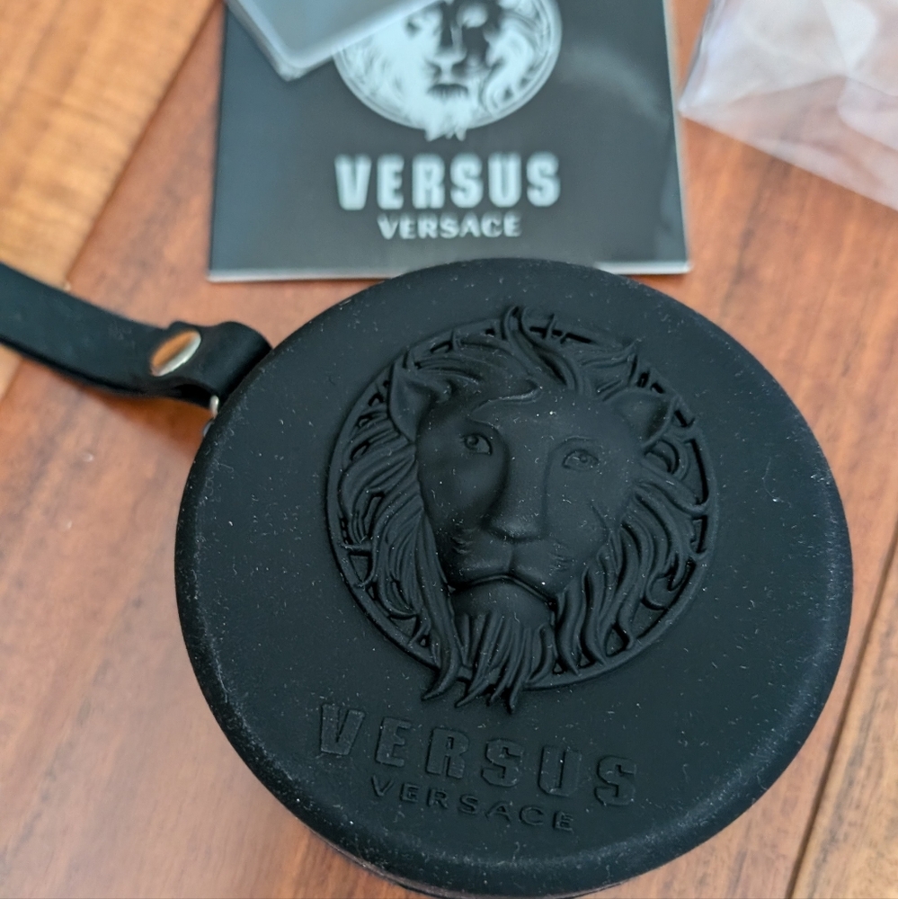 Versace Versus Logo Raised Lion Soft Watch Case With Wrist Strap New in Box ❤️